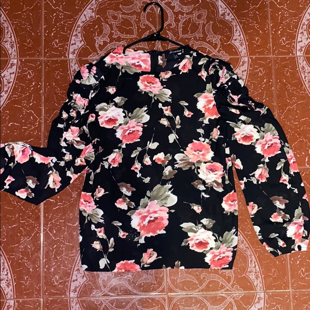 Long sleeve flower print blouse
